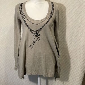 SNT WORKSHOP Deep Scoop Neckline Long Sleeve Sewing Themed Trapeze Blouse XS